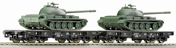 Set of 2 Heavy duty flat cars with T55 tanks<br /><a href='images/pictures/Roco/37585.jpg' target='_blank'>Full size image</a>